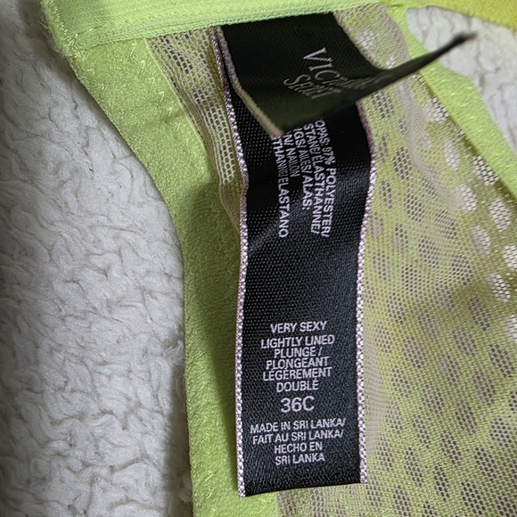Victoria's Secret Lime Fishnet Bra. NWOT. 36C - Picture 5 of 6